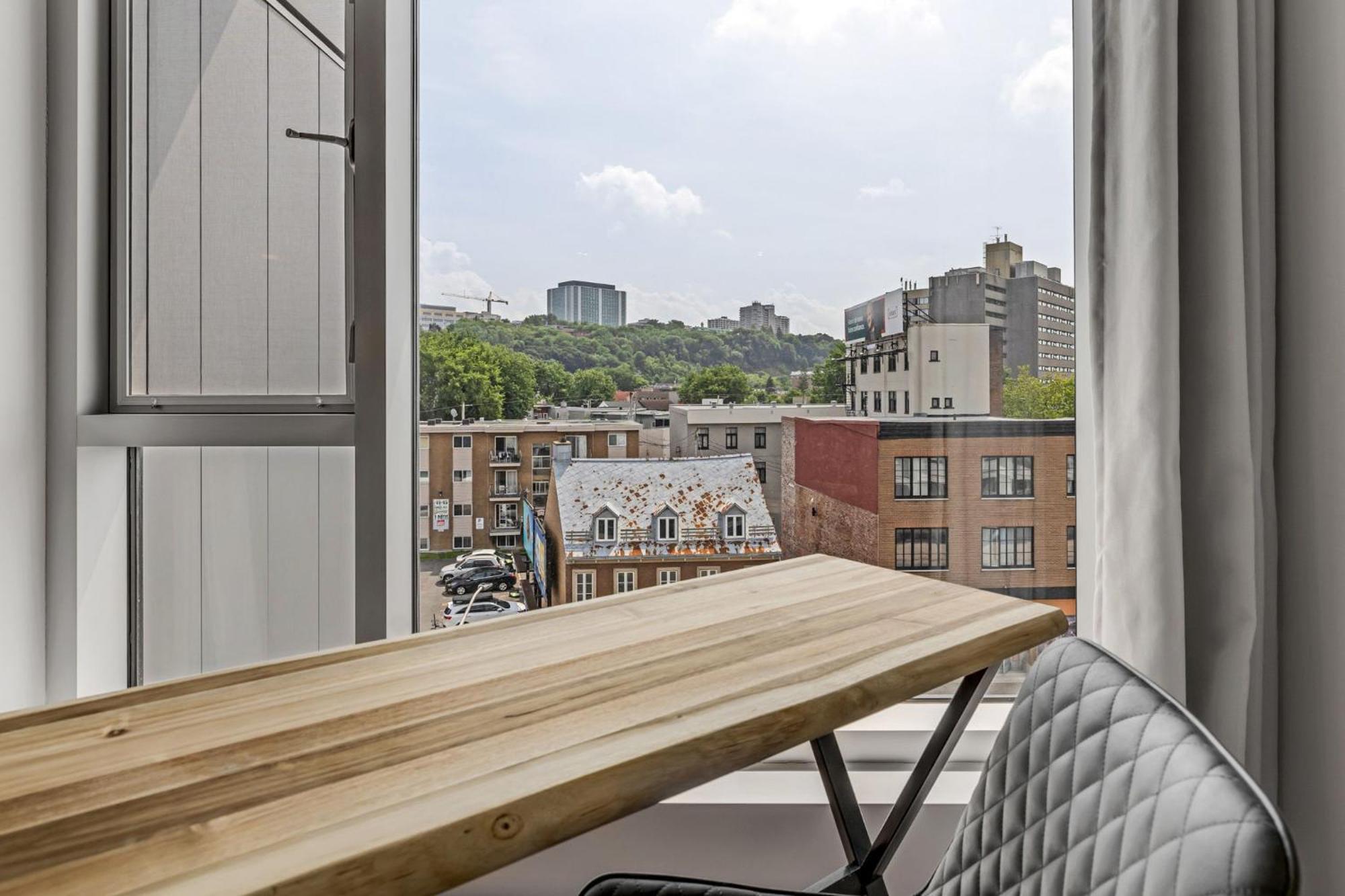 Initial / Spritz / Downtown Qc +Stat Quebeque Exterior foto